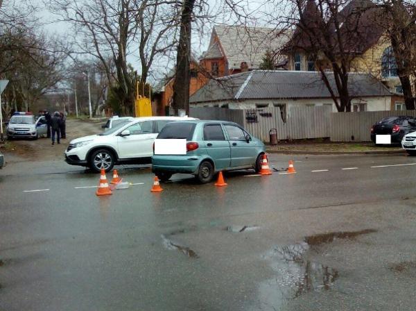 В Ставрополе в столкновение двух легковушек пострадала женщина